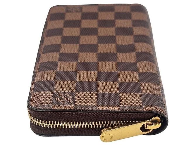 Louis Vuitton Cartera Zippy Damier Roja - vista 3
