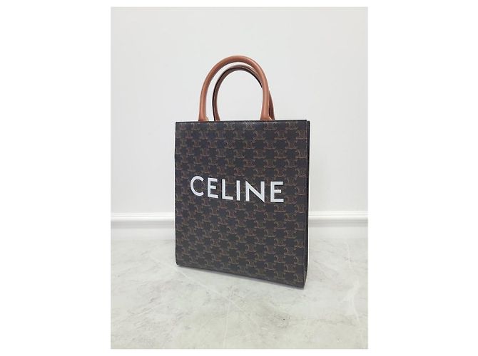 Céline Bolso Tote Vertical Triomphe Canvas Small Castaño - vista 3