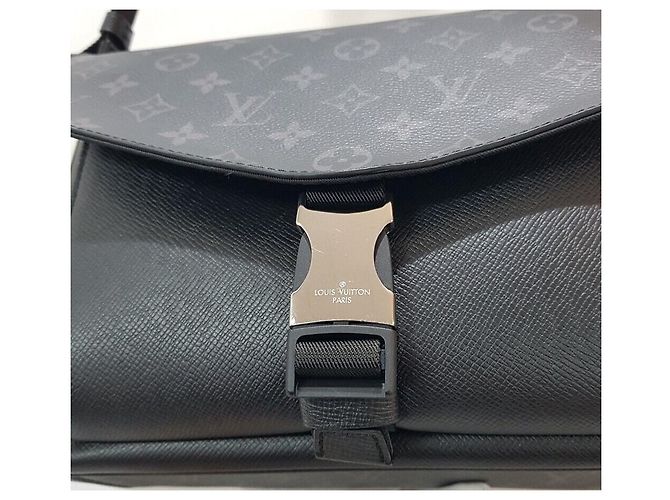Louis Vuitton Nuova borsa messenger Taigarama borsa a tracolla Argento - vista 3