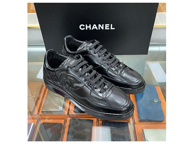 Sneakers Shaposs in pelle di vitello da uomo Chanel Nero Multicolore - vista 2