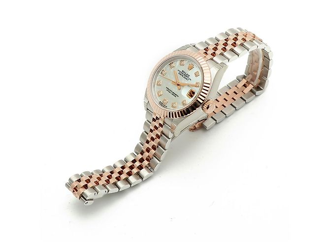 Rolex Orologio Datejust da donna con quadrante in perla rosa e diamanti - vista 16