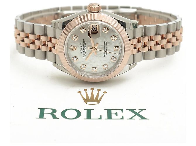 Rolex Orologio Datejust da donna con quadrante in perla rosa e diamanti - vista 24