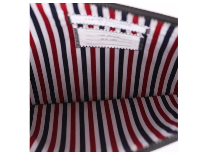 Thom Browne Grande clutch nera con etichetta in ottone - vista 10