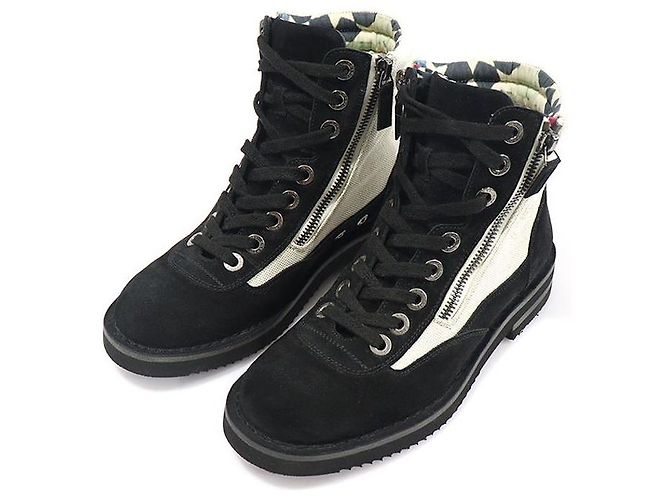 Chanel Stivaletti combat corti da donna in scamosciato nero e tela con logo CC con lacci - vista 3