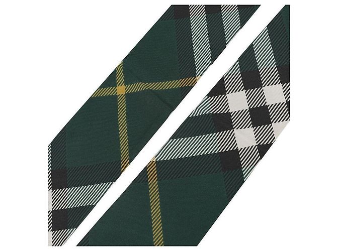 Burberry Sciarpa skinny in seta a quadri Verde - vista 6