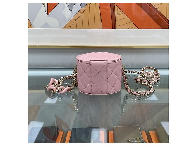 Vanity Chanel Beauty case per trucco rosa elegante con catena dorata - vista 5