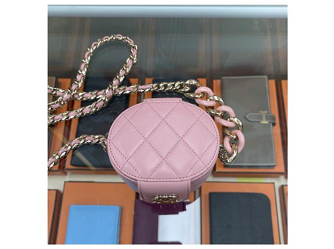 Vanity Chanel Beauty case per trucco rosa elegante con catena dorata - vista 8