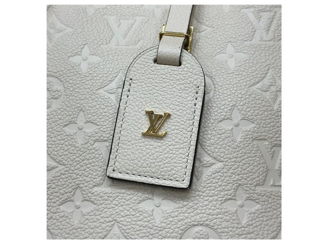 Louis Vuitton Emprunte Boîte Hat Ivory Bianco - vista 7