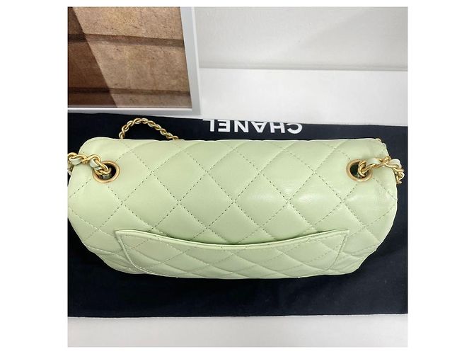 Chanel Mini bolsa transversal Classic Golden Ball em pele de cordeiro Verde - vista 5