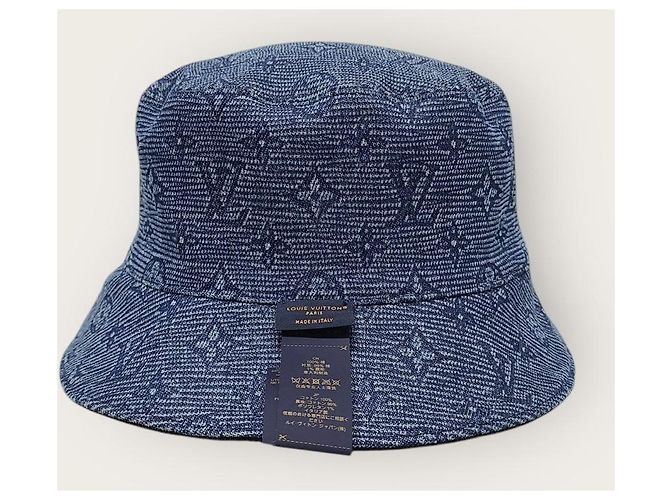 Louis Vuitton Cappello bucket reversibile in Epi Monogram denim blu - vista 3