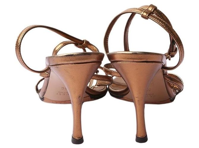 Gucci Décolleté e Sandali GG D'oro - vista 3