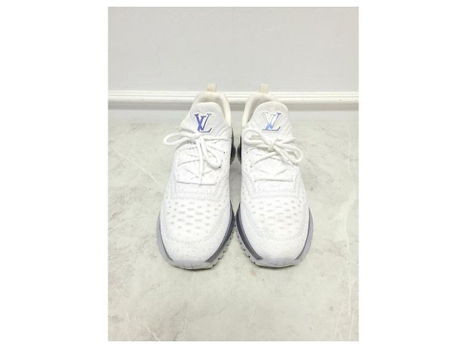 Louis Vuitton Baskets en maille VNR blanches - vue 5