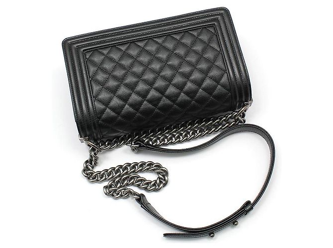 Chanel Borsa a tracolla Internal Chip/ Black Caviar Boy Bag Medium Nero - vista 4