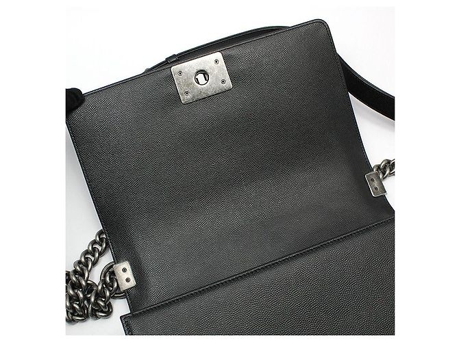 Chanel Borsa a tracolla Internal Chip/ Black Caviar Boy Bag Medium Nero - vista 6