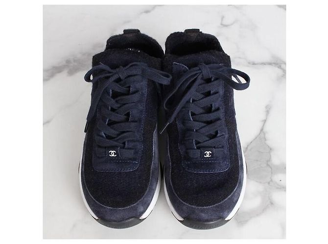 Chanel Sneaker in maglia e scamosciato blu navy - vista 6
