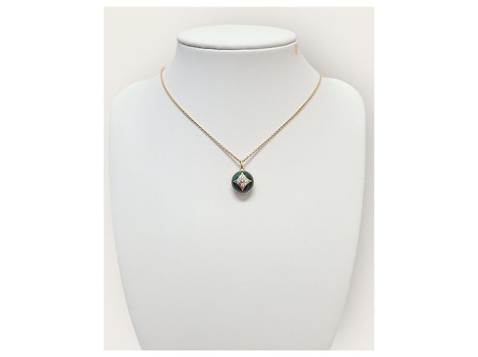 Louis Vuitton Collana con pendente a fiore in malachite e oro giallo e diamanti - vista 2