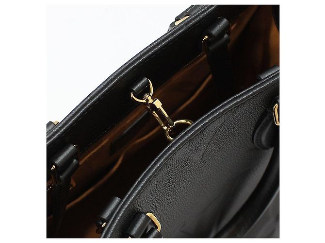 Louis Vuitton Borsa a Spalla Monogram Empreinte OnTheGo MM Nero - vista 10