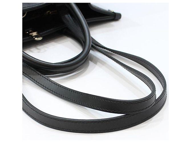 Louis Vuitton Borsa a Spalla Monogram Empreinte OnTheGo MM Nero - vista 8