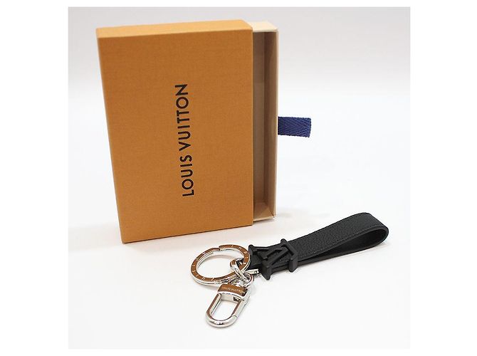 Louis Vuitton LV Aerogram Bag Charm Keyring Key Holder Black - view 2