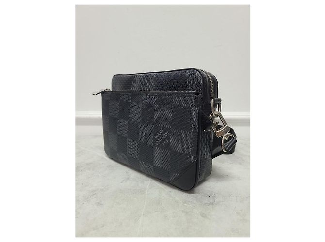 Louis Vuitton Borsa Messenger Trio Cross in Damier Graphite Nero - vista 3