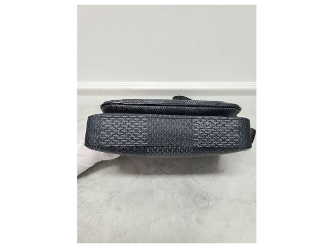 Louis Vuitton Borsa Messenger Trio Cross in Damier Graphite Nero - vista 7