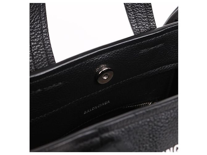 Balenciaga Borsa a tracolla Everyday XS nera Nero - vista 9
