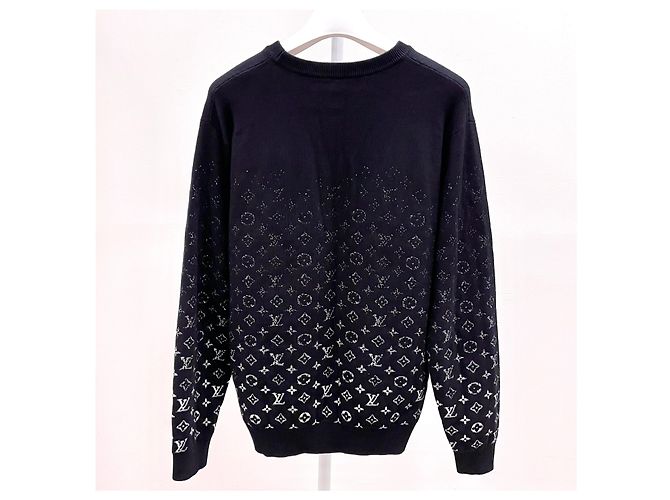 Louis Vuitton Gradient Black Monogram Knit - view 2