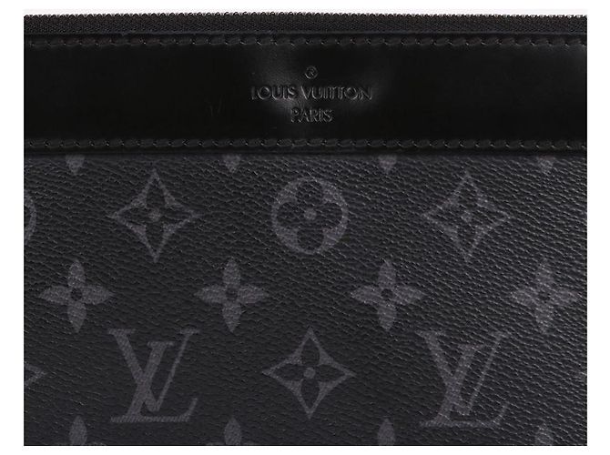 Louis Vuitton Pochette Discovery Black Clutch Bag Nero - vista 2