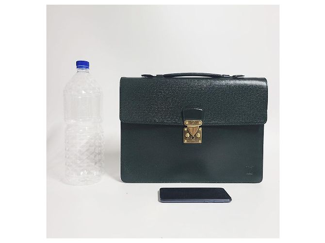 Louis Vuitton Valigetta Taiga Corad Green Verde - vista 7