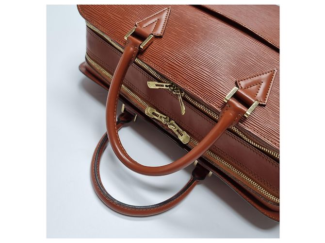 Louis Vuitton Sac Document Epi Sorbonne Mixte (Double Compartiment, Modèle Rare) Marron - vue 10