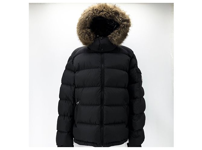 Moncler Maya Men’s Short Down Jacket Black - view 2