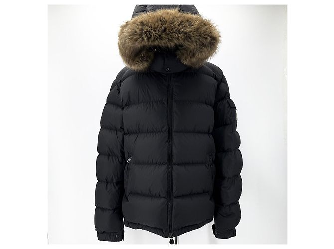 Moncler Maya Men’s Short Down Jacket Black - view 3