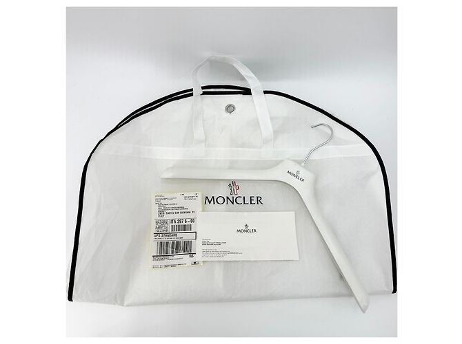 Moncler Maya Men’s Short Down Jacket Black - view 9