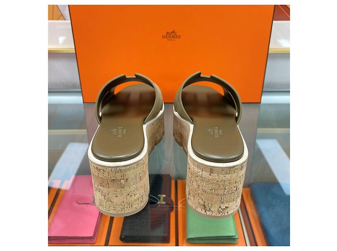 Hermès Sandali Eje in scamosciato Khaki Marrone - vista 5