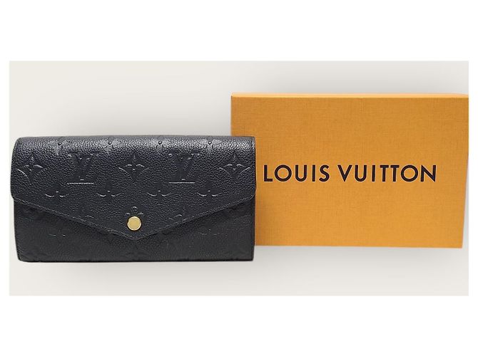 Louis Vuitton Langer Sarah Wallet aus Empreinte Monogram Leder Schwarz - Ansicht 6