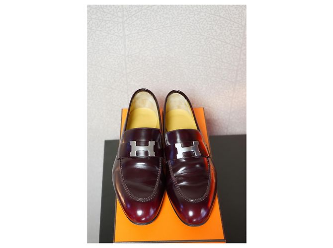 Hermès Mocasín Paris con hebilla plateada burdeos Roja - vista 6