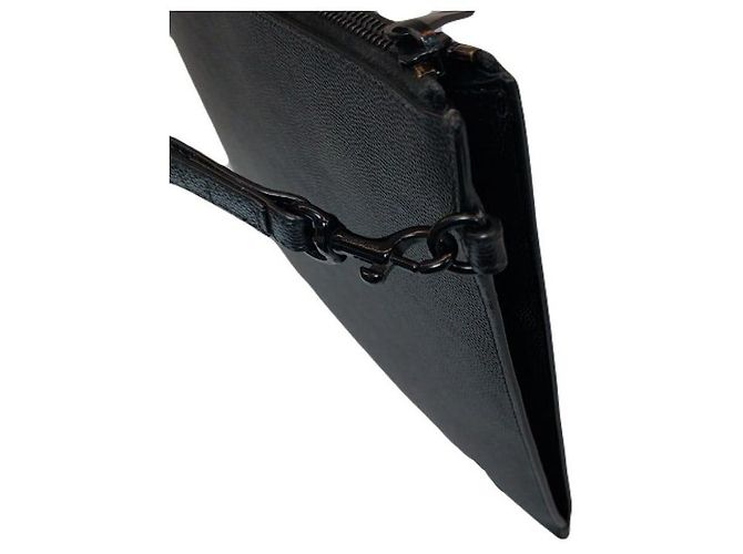 Saint Laurent Pochette Clutch All Black Cassandra Fermeture Éclair Porte-Tablette Monogramme Gaufré Noir - vue 5
