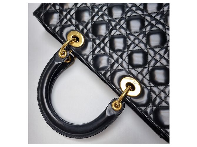 Dior Bolsa Tote Lady Black Patent Cannage Gold Hardware (Excelente, Large) Preto - vista 14
