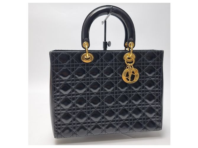 Dior Bolsa Tote Lady Black Patent Cannage Gold Hardware (Excelente, Large) Preto - vista 4