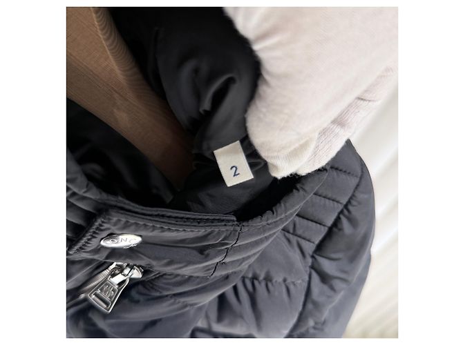 Moncler Amiot Short Down Jacket Black - view 5