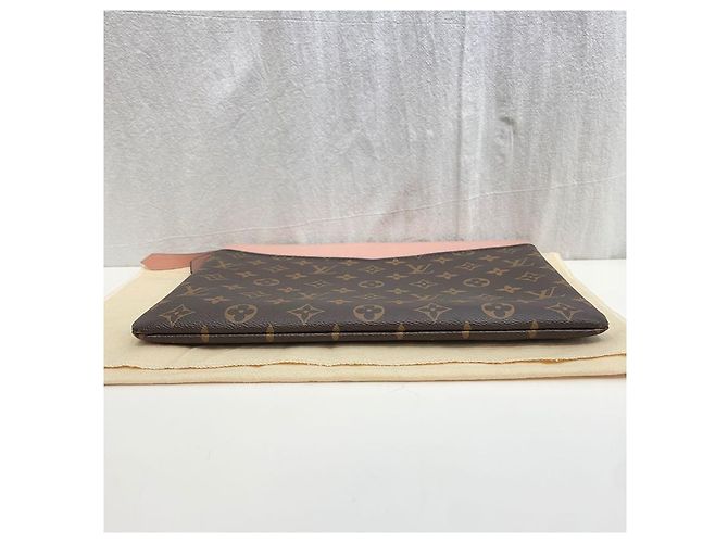 Louis Vuitton Clutch Monogram Daily Rosa - vista 7