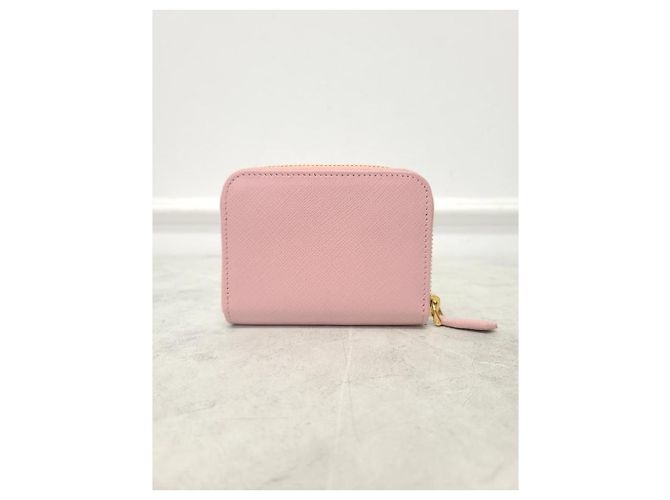 Prada Hellrosa Saffiano Kartenetui mit goldenem Metalllogo Pink - Ansicht 5