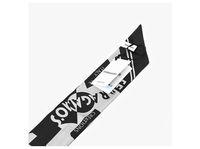 Salvatore Ferragamo Foulard Twilly in seta con stampa logo da donna Argento - vista 9