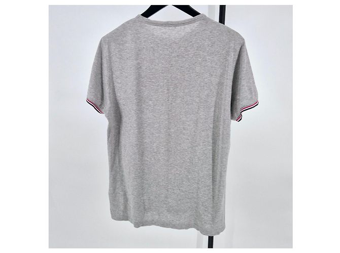 Moncler Kurzarm-T-Shirt mit Tasche Grau Braun - Ansicht 2