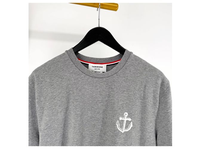 Thom Browne T-Shirt mit Anker-Icon und kurzen Ärmeln Grau Braun - Ansicht 6