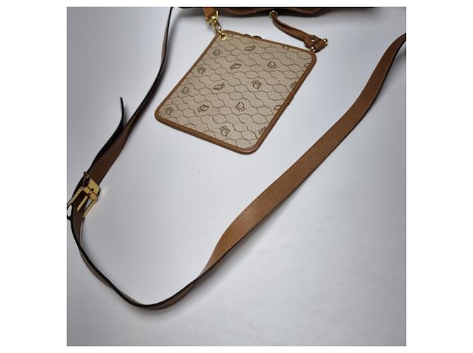 Dior Borsa a tracolla a secchiello Honeycomb Marrone - vista 14