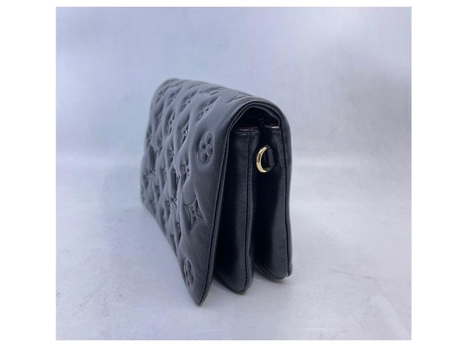 Louis Vuitton Bolso Bandolera Pochette Coussin Negro - vista 3
