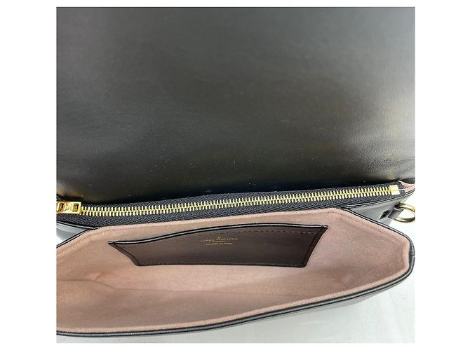 Louis Vuitton Bolso Bandolera Pochette Coussin Negro - vista 4