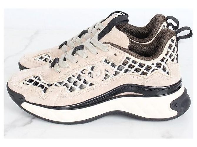 Chanel Sneaker aus Wildleder-Mischgewebe Braun - Ansicht 3
