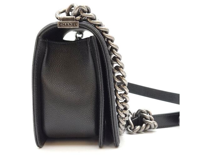 Chanel Borsa Boy Medium Caviar Chevron Black Series Nero - vista 10